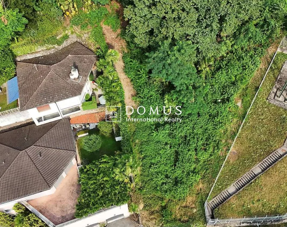 Terreno Edificabile a Bissone con Licenza Edilizia