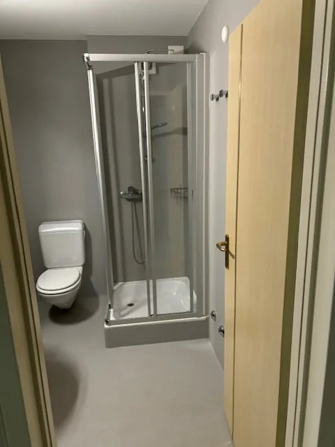 Appartement mit 4.5 Zimmern und Garten in Pambio-Noranco