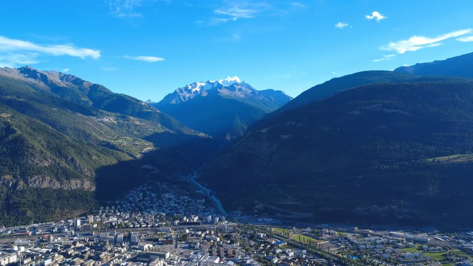 Terreno idilliaco con stalla ampliabile in posizione soleggiata – foto 11 di 13