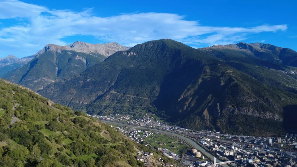 Terreno idilliaco con stalla ampliabile in posizione soleggiata – foto 12 di 13