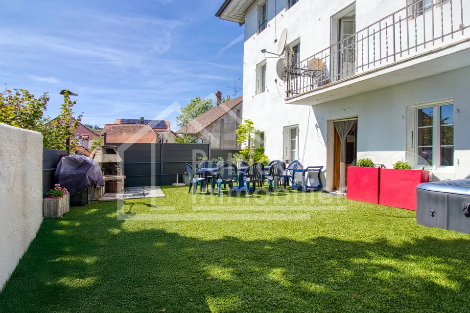 Immeuble d'habitation avec café restaurant Rendement brut 4,89 % – photo 8 sur 13