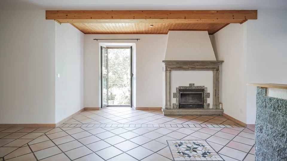 Résidence avec 5 appartements et belle vue à Claro