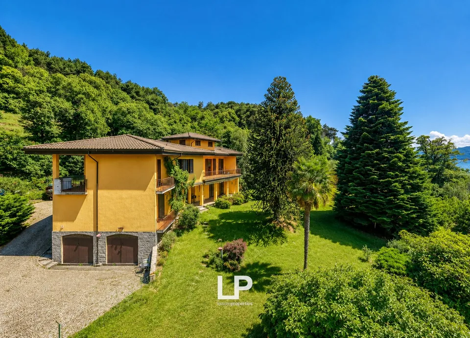 Villa indipendente con vista panoramica sul Lago Maggiore a Ranco – foto 7 di 13
