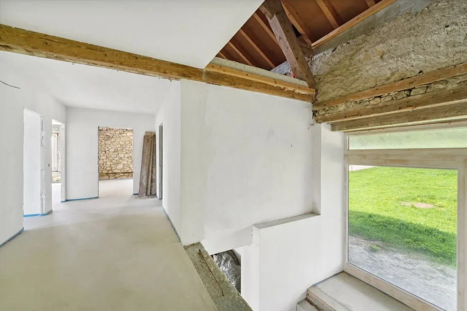 Ferme à rénover avec des grands volumes – photo 9 sur 13