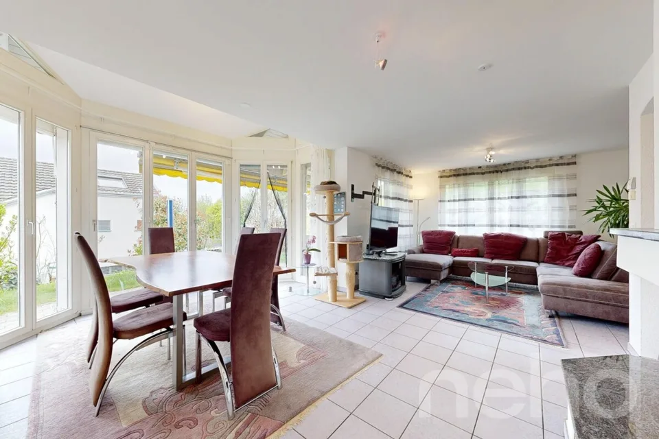 Stylish 6.5-room house in elevated location with panoramic view – photo 13 of 19