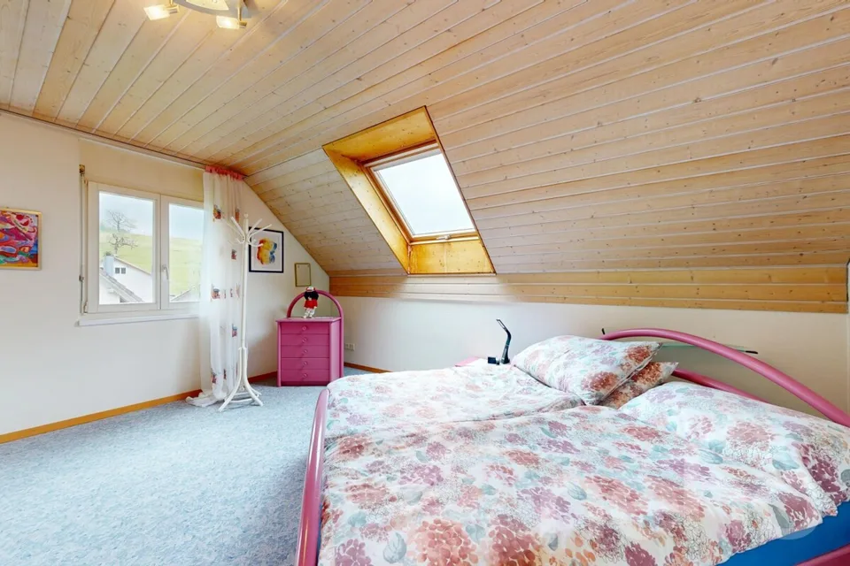 Stylish 6.5-room house in elevated location with panoramic view – photo 14 of 19