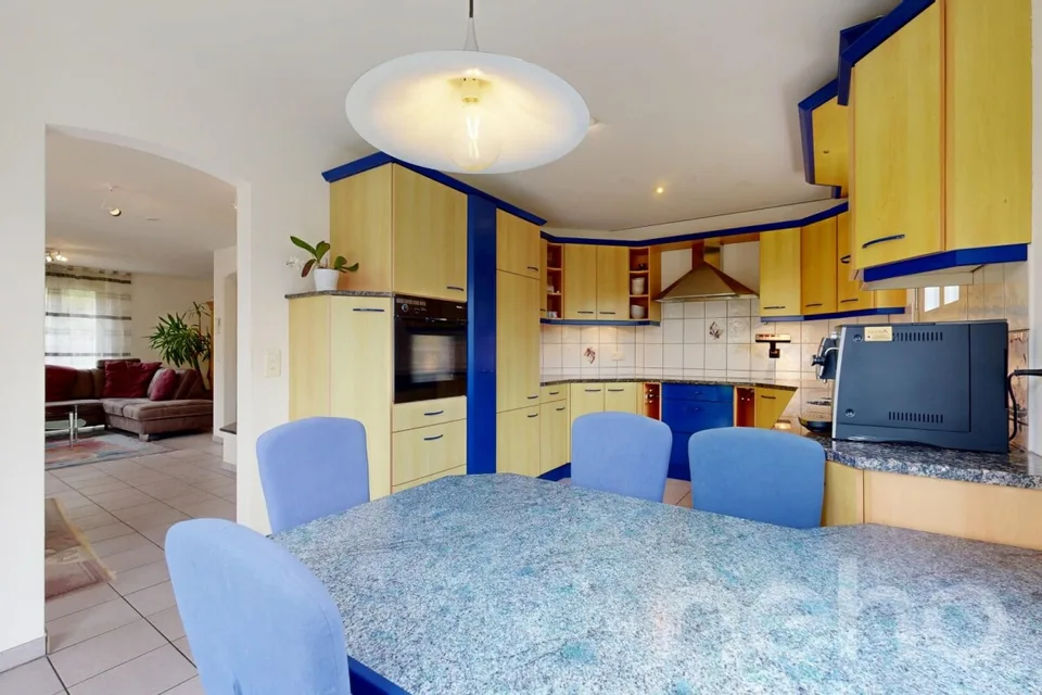 Stylish 6.5-room house in elevated location with panoramic view – photo 16 of 19