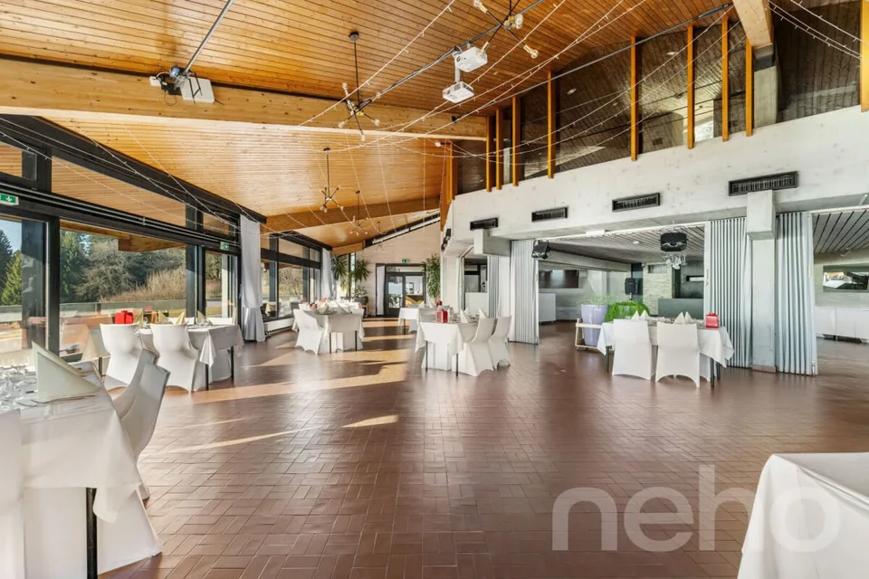 Magnifique hôtel dans cadre idyllique sur 18'000m2 de terrain!