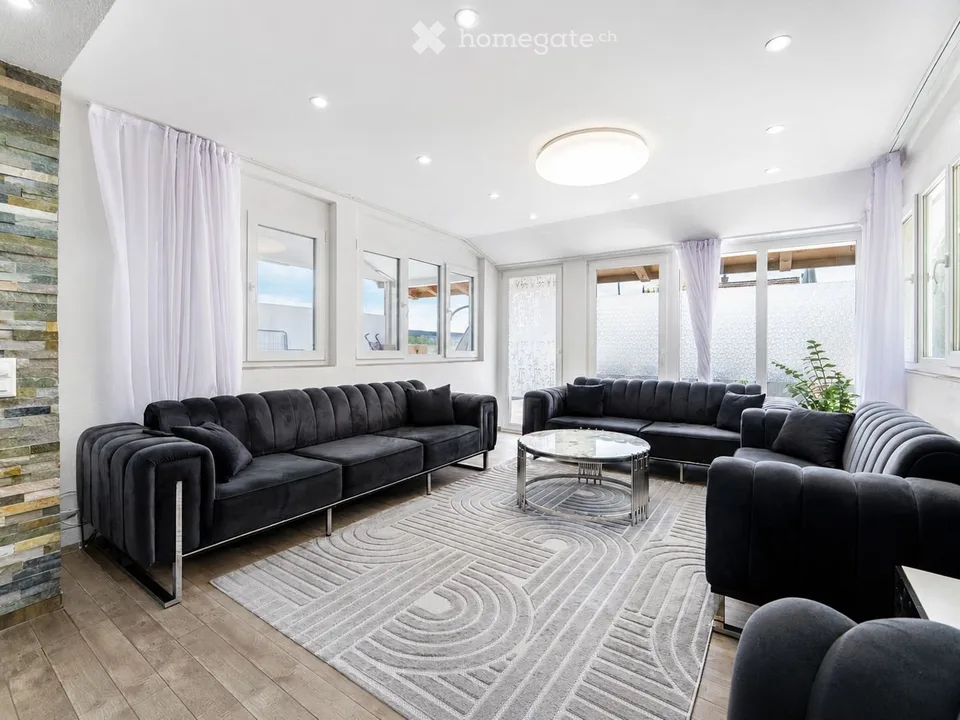 Casa unifamiliare ristrutturata con 345 m² di giardino a Muri AG