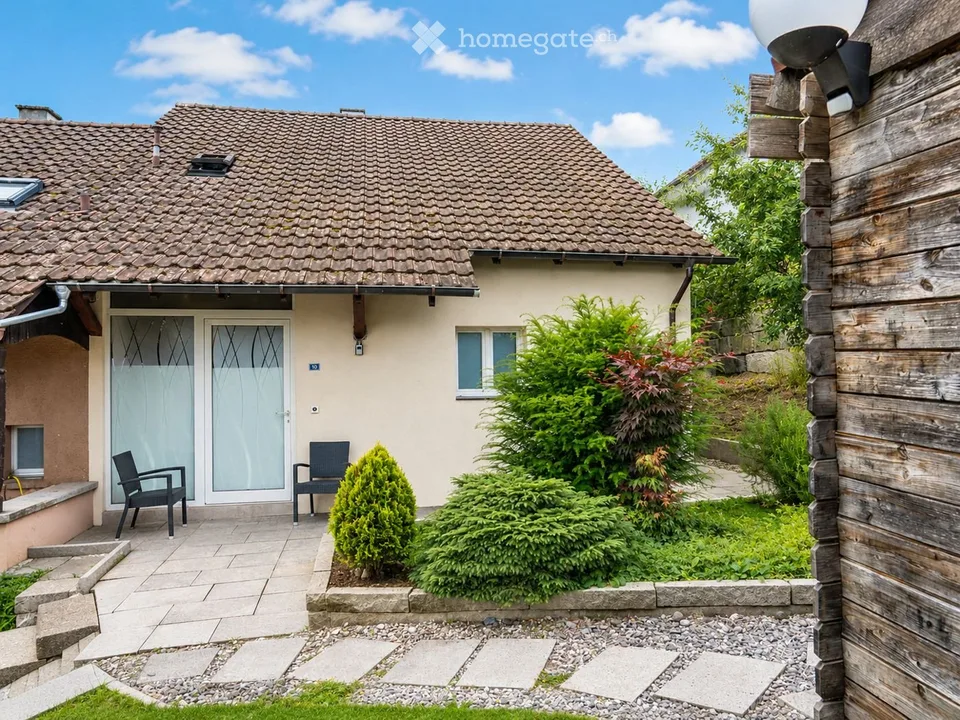 Casa unifamiliare ristrutturata con 345 m² di giardino a Muri AG