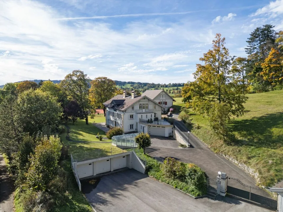 Propriété exceptionnelle dans un cadre de verdure unique proche de La Chaux-de-Fonds