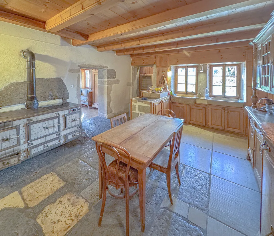 Magnifica casa a schiera neocastelana ristrutturata di 6.5 locali – foto 6 di 13
