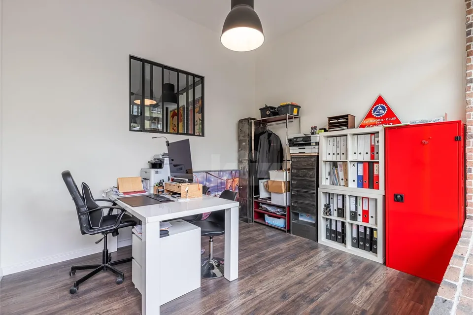 Vollständig renovierte Wohnung mit separatem Büro – Foto 11 von 13