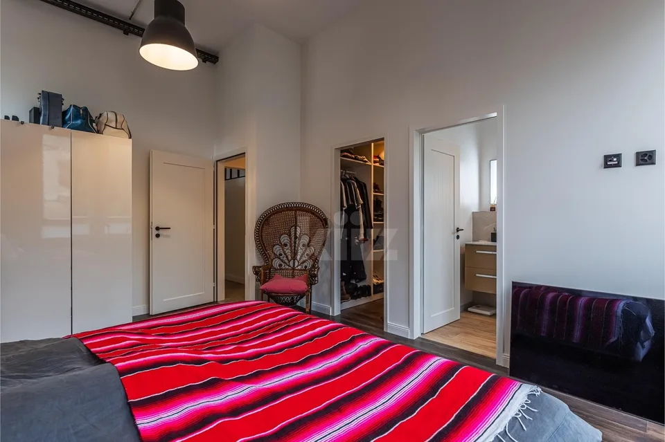 Vollständig renovierte Wohnung mit separatem Büro – Foto 7 von 13