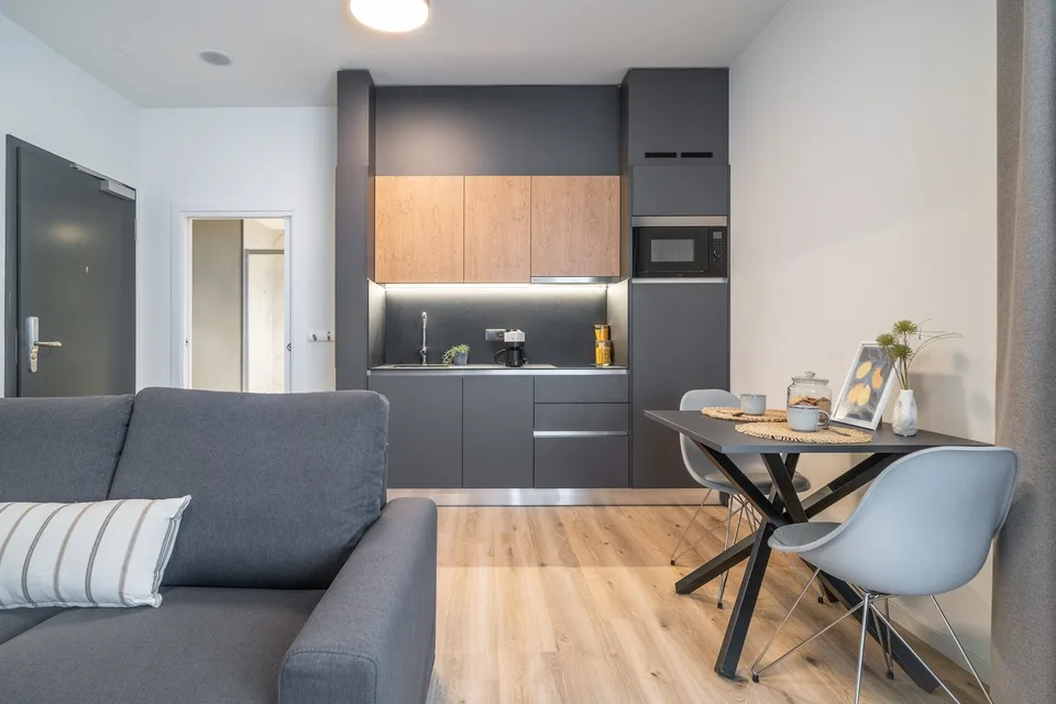 City Pop - Studio Apartments in Basel, next to the train station