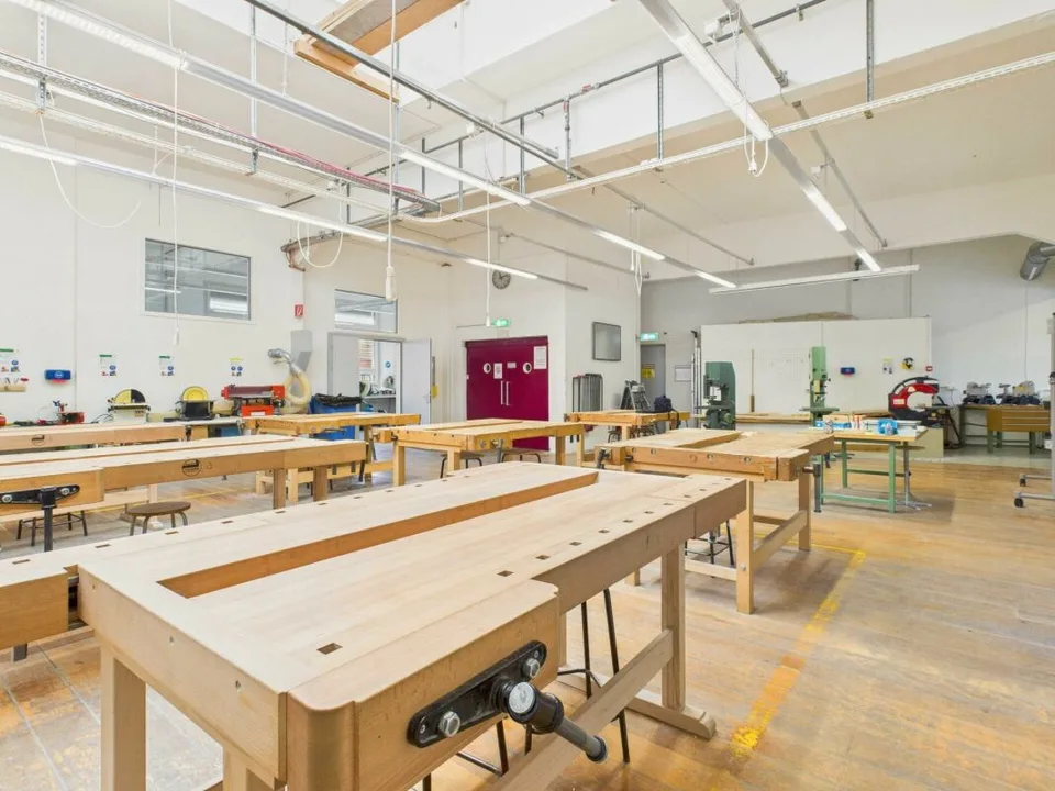 Büro-/Gewerberäume an zentraler Lage