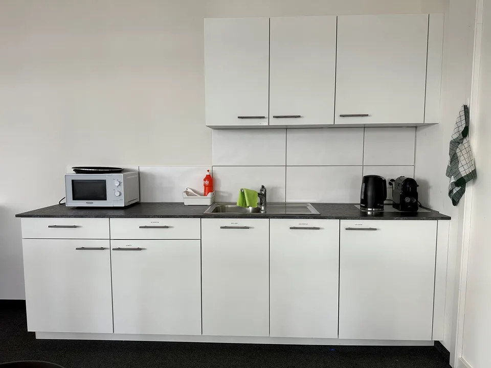 Ufficio moderno ampliato – Affitto all-inclusive con termini flessibili
