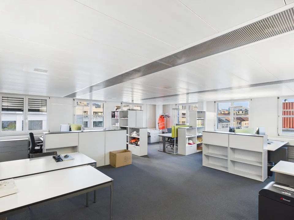 Moderne Bürofläche an der Albulastrasse 47 in Zürich