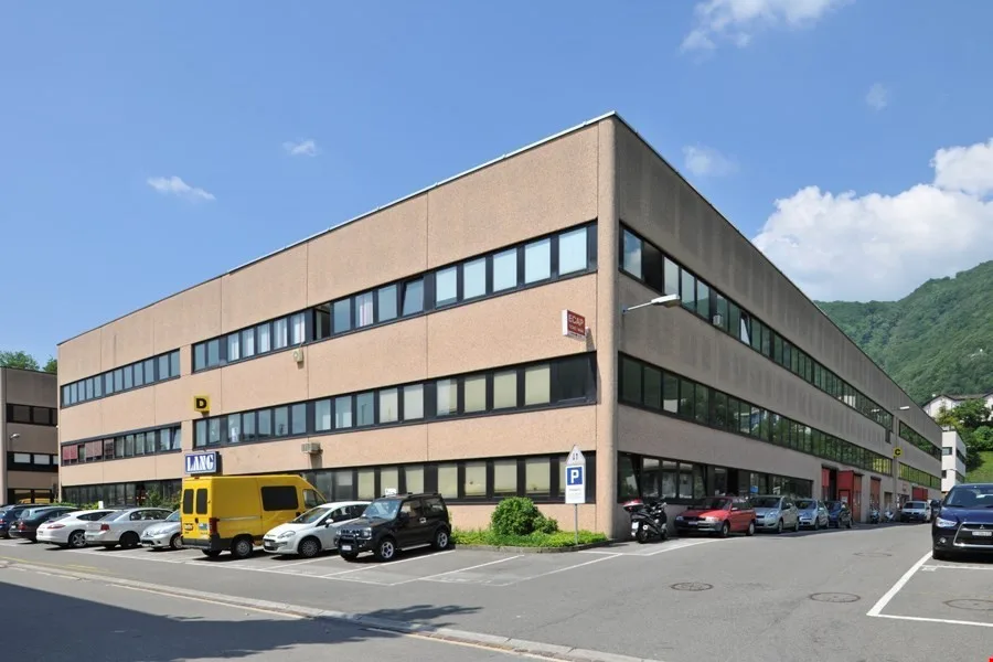 LUGANO NORD/LAMONE - GROßES UND HELLES BÜRO ZUM VERMIETEN (ref. 013) – Foto 6 von 10