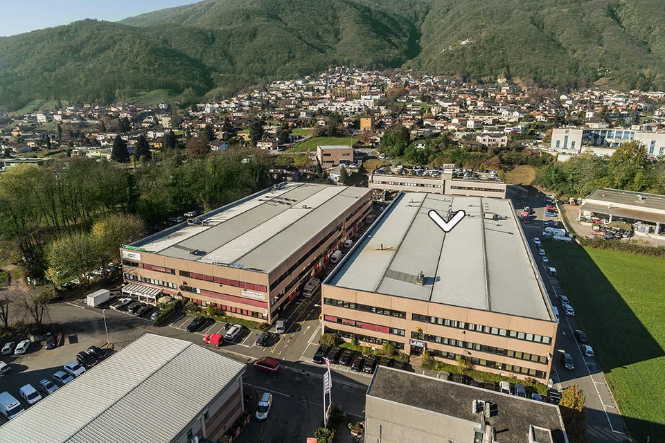 LUGANO NORD/LAMONE - GROßES UND HELLES BÜRO ZUM VERMIETEN (ref. 013) – Foto 8 von 10
