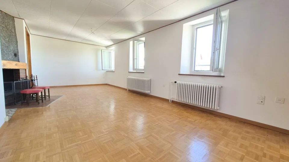 Gemütliche 2.5-Zimmer-Wohnung, neue Küche und Badezimmer - 1. Miete kostenlos