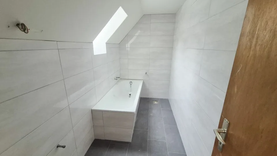 Gemütliche 2.5-Zimmer-Wohnung, neue Küche und Badezimmer - 1. Miete kostenlos