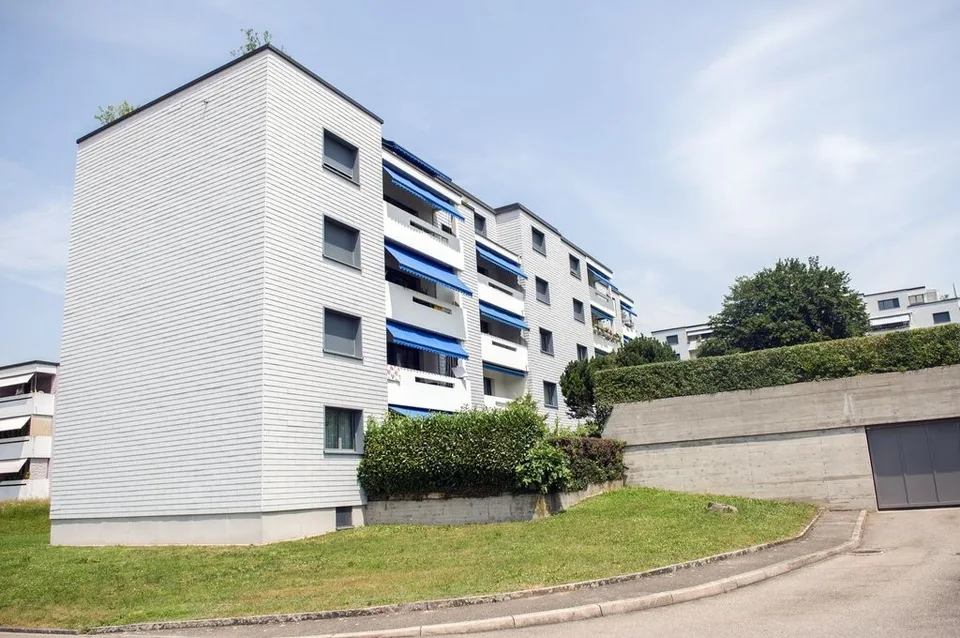 Einstellplatz in Urdorf zu vermieten
