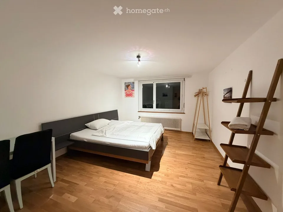 Möbeliertes Zimmer