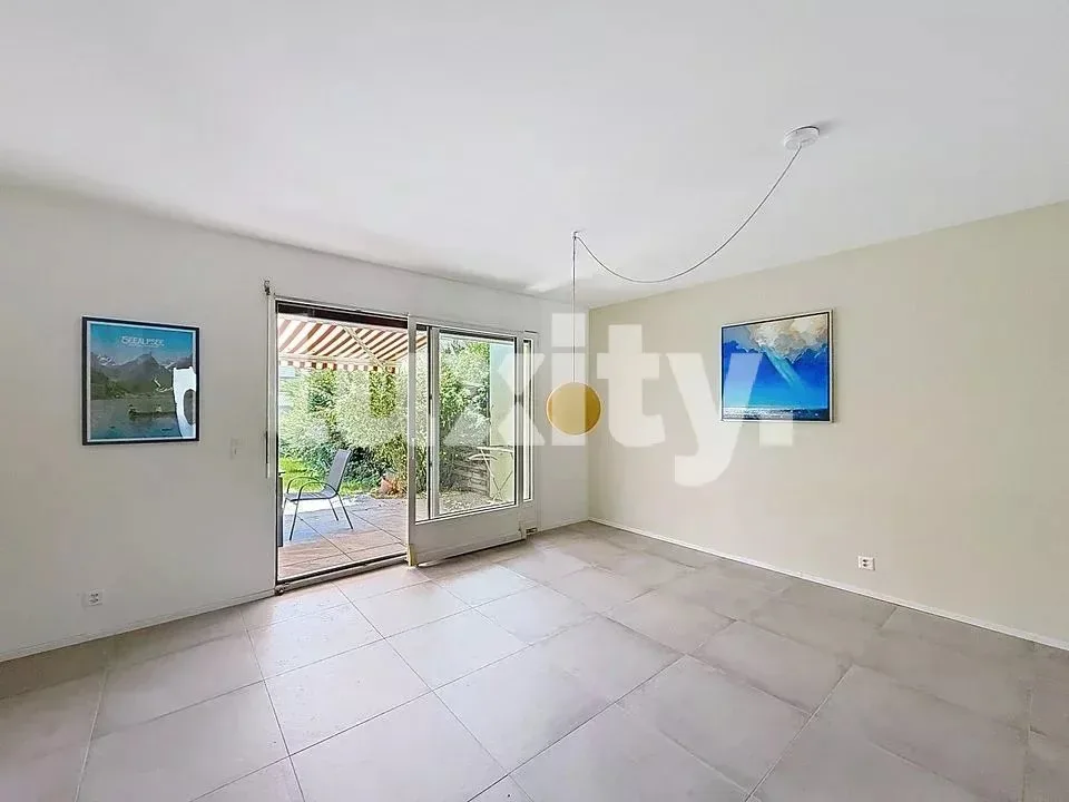 Einfamilienhaus mit Garten renoviert ? Zwei Schritte vom See und vom Bahnhof ? Gland