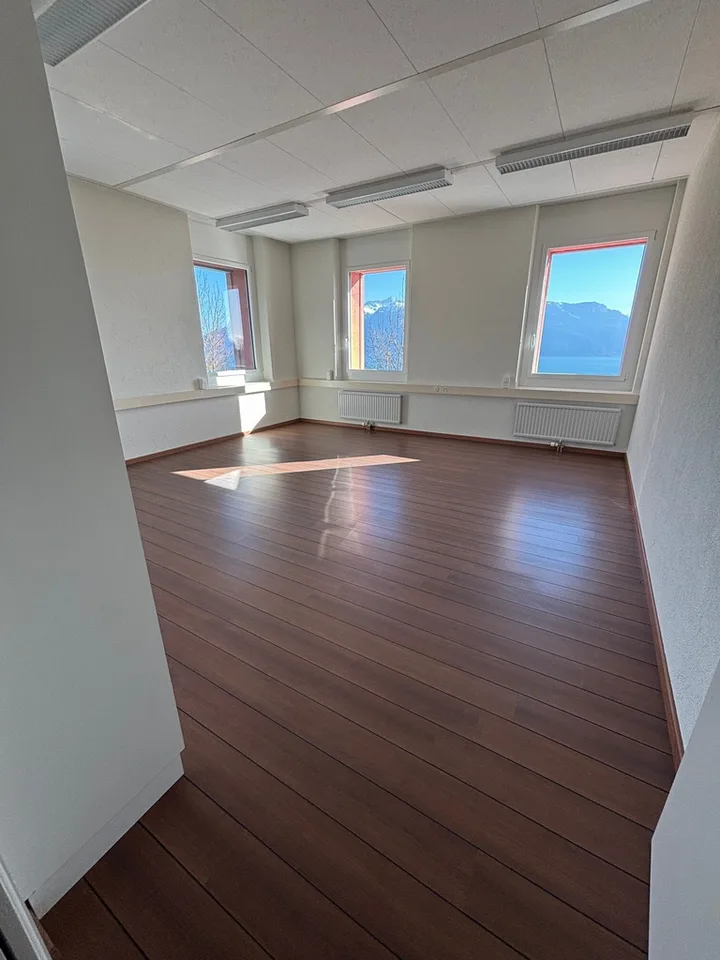 Bureaux de 117 m2 au 1er étage