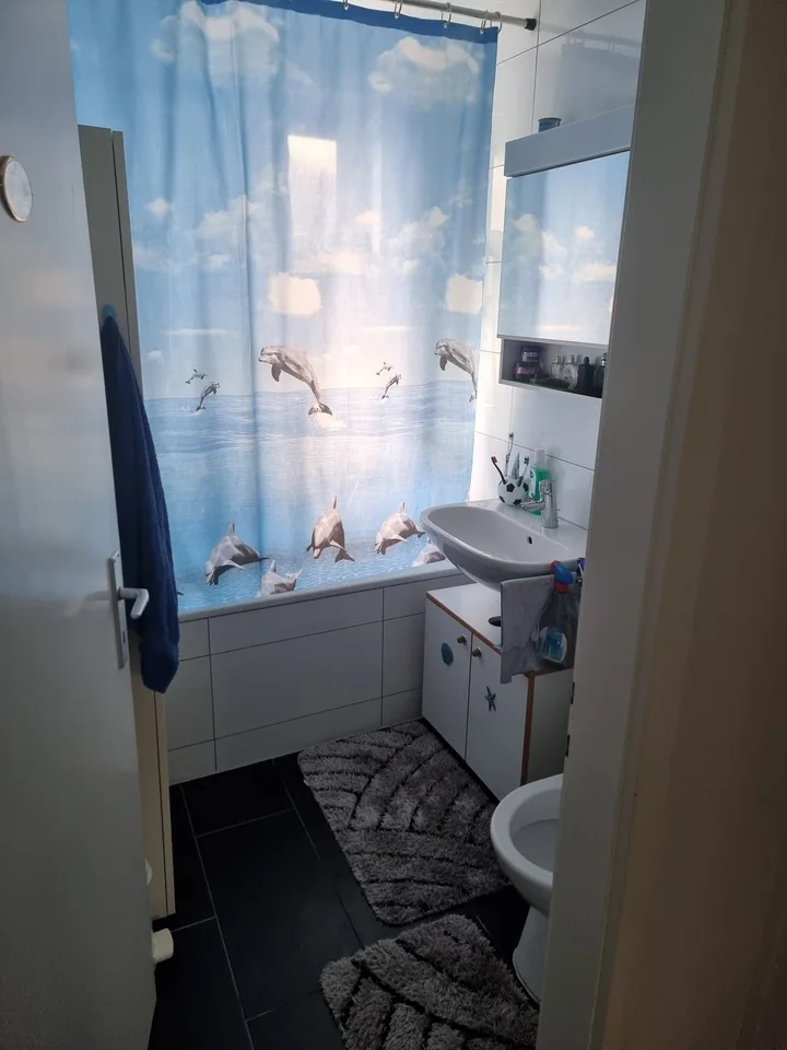 Helle 4.5-Zimmer-Wohnung mit zwei Balkonen an ruhiger Lage – Foto 12 von 13