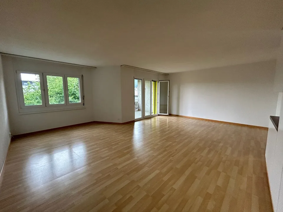 1. Rent Free - Family Friendly - Spacious