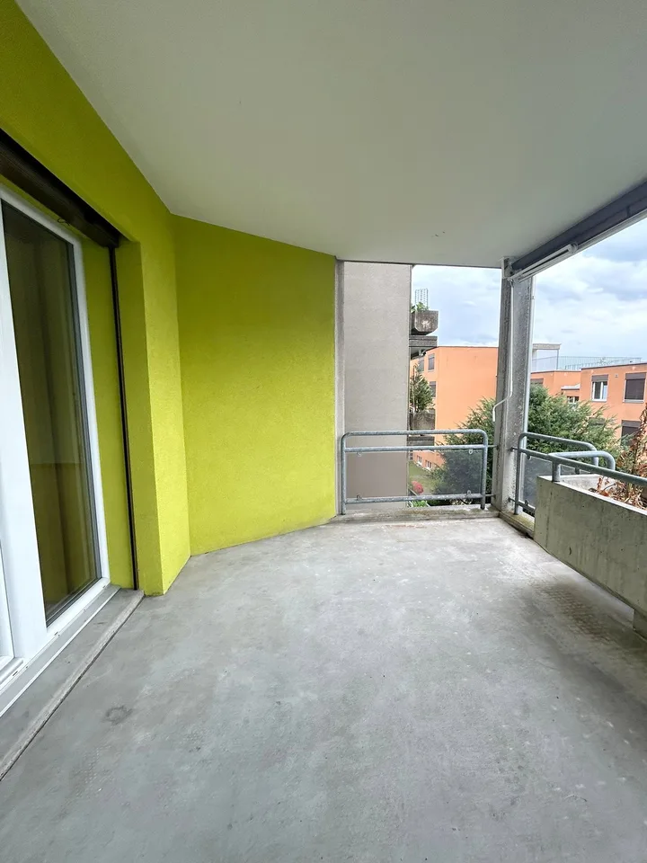 1. Rent Free - Family Friendly - Spacious