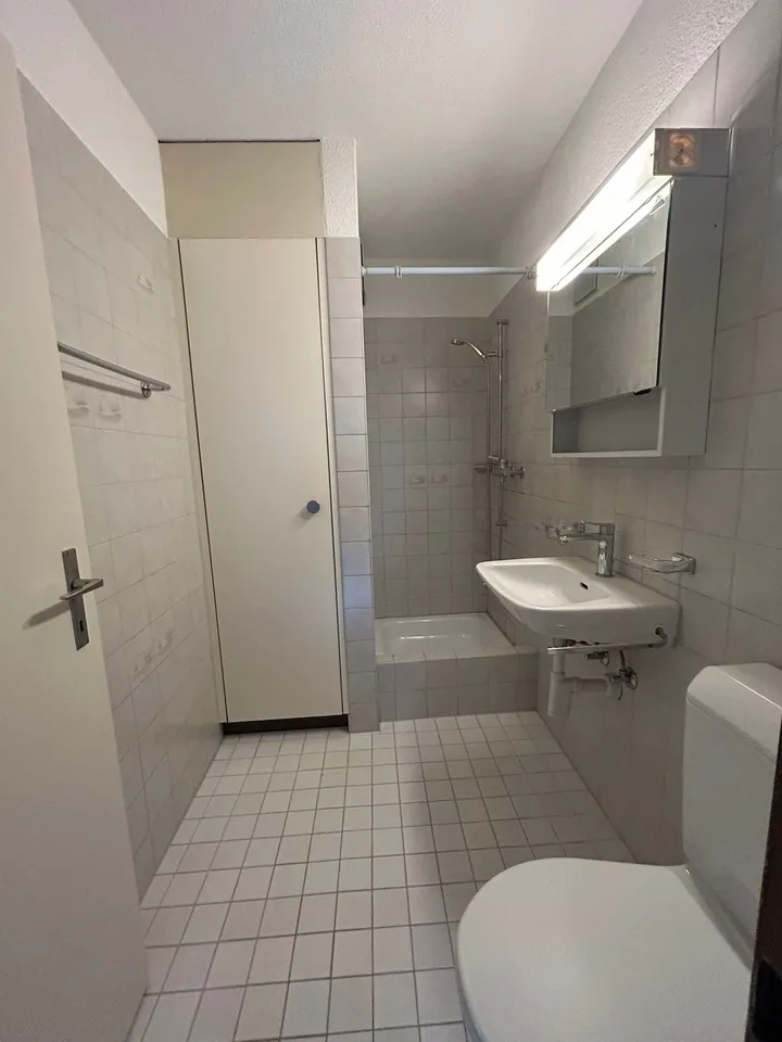 1. Rent Free - Family Friendly - Spacious