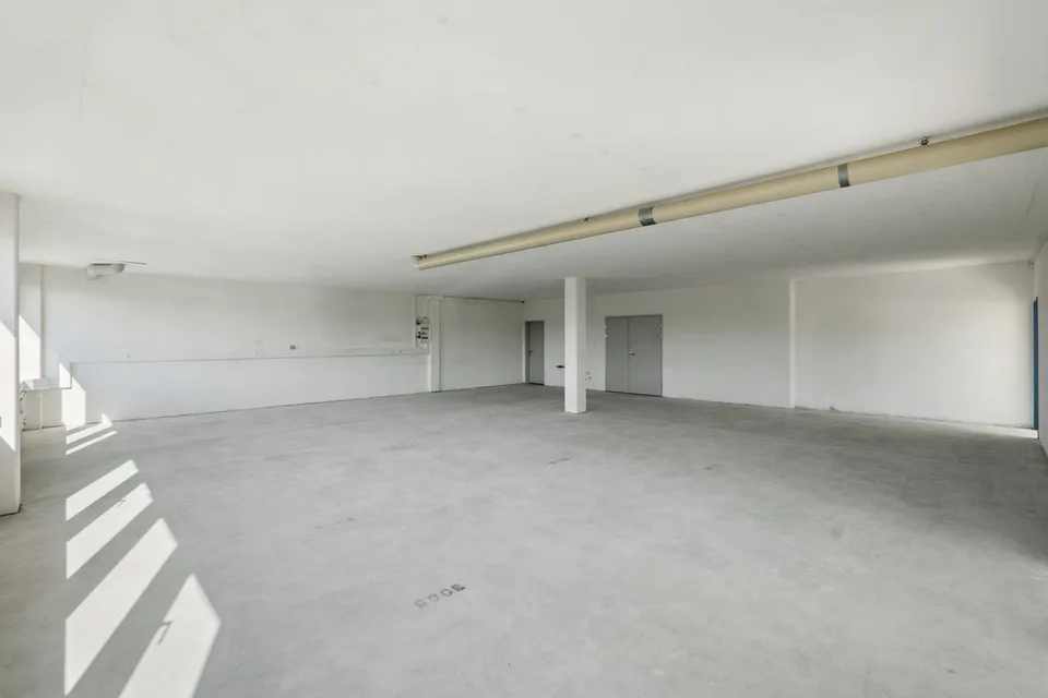 Espaces commerciaux fonctionnels dans un environnement attrayant