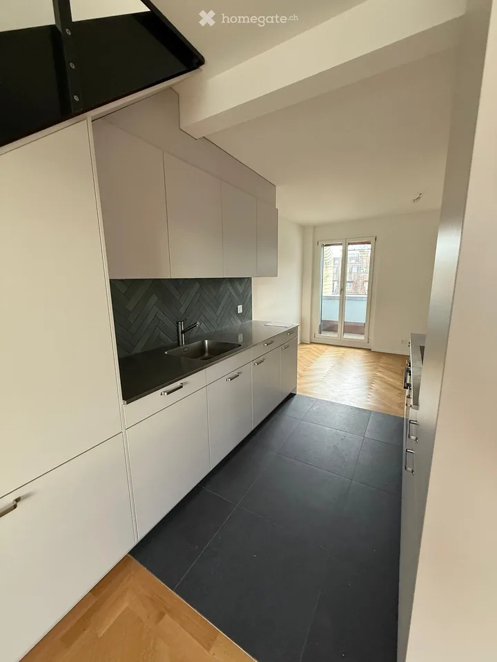 Wunderschöne Wohnung nach Kernsanierung in Wiedikon zu vermieten