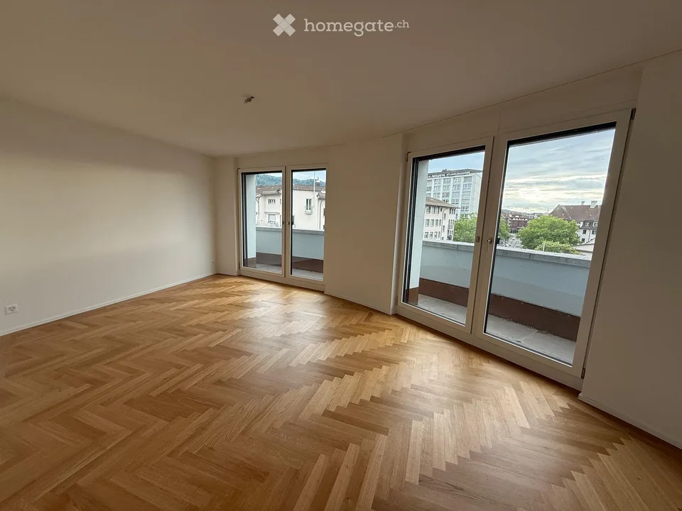 Wunderschöne 4-Zimmer-Wohnung nach Kernsanierung in Wiedikon zu vermieten
