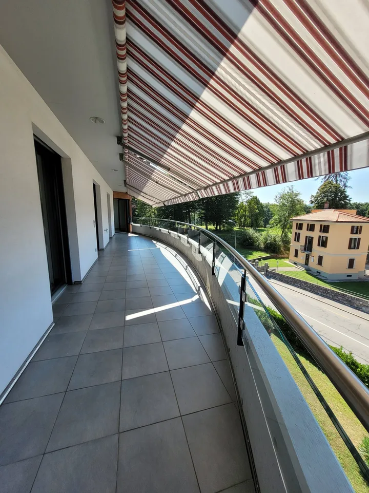 Helles 4.5-Zimmer-Apartment mit Balkon in Mendrisio