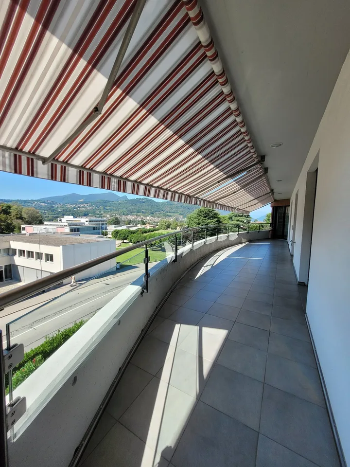 Helles 4.5-Zimmer-Apartment mit Balkon in Mendrisio