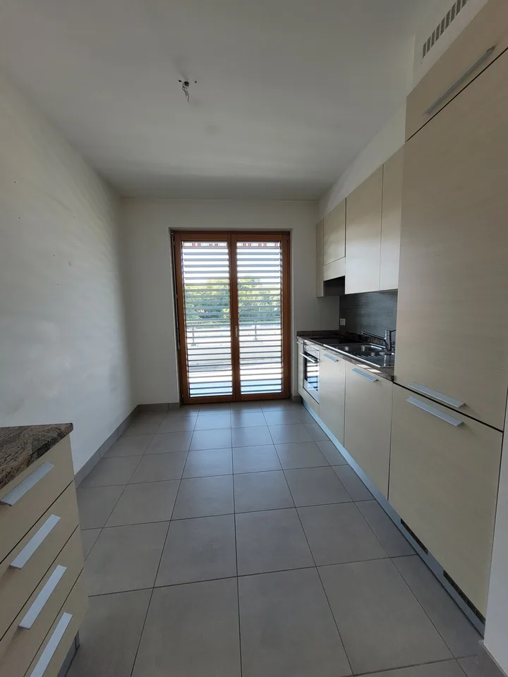 Helles 4.5-Zimmer-Apartment mit Balkon in Mendrisio