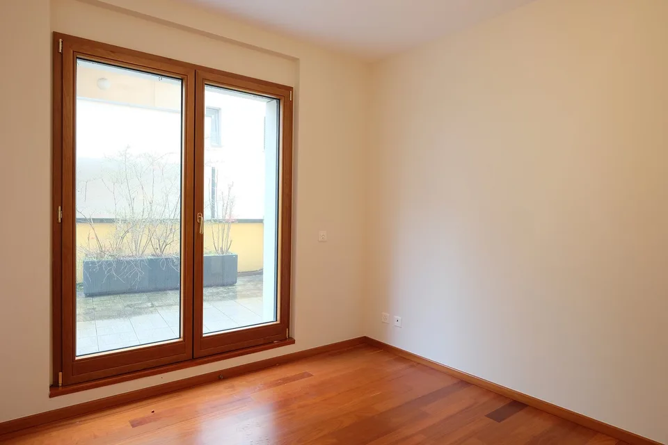 Location d'un appartement de haut standing, promenade du lac de Lugano au 3ème étage – photo 9 sur 24