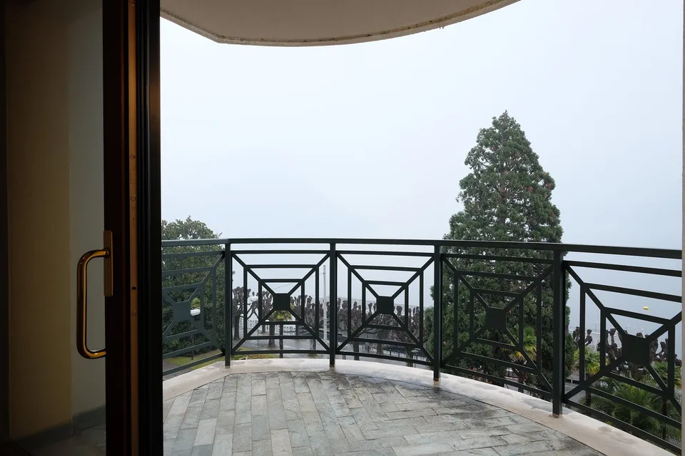 Location d'un appartement de haut standing, promenade du lac de Lugano au 3ème étage – photo 19 sur 24