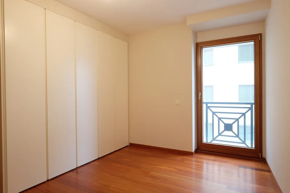 Location d'un appartement de haut standing, promenade du lac de Lugano au 3ème étage – photo 14 sur 24