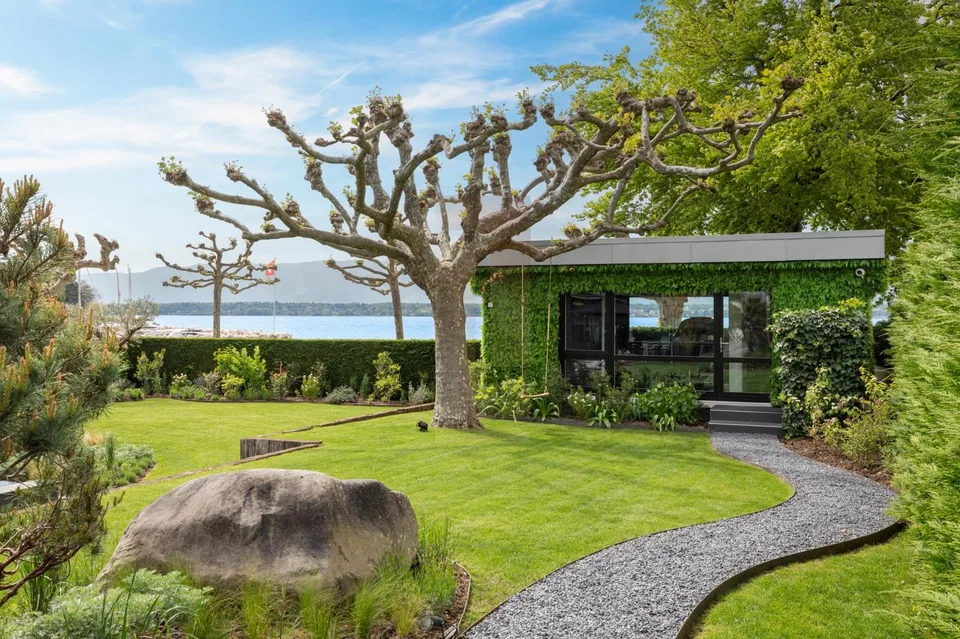 Magnifique villa contemporaine meublée pieds-dans-l'eau – photo 13 sur 13