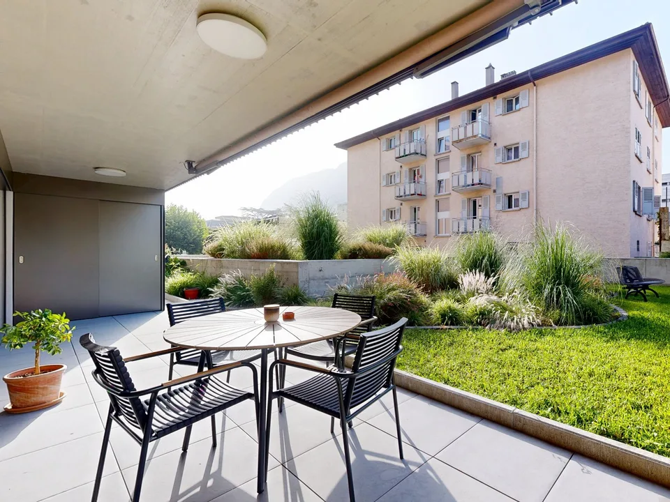 Appartamento di 2,5 locali luminoso con terrazza a Sierre