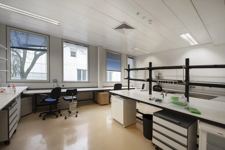 980m2 di laboratori al 2° piano del CTN 14 a Plan-les-Ouates