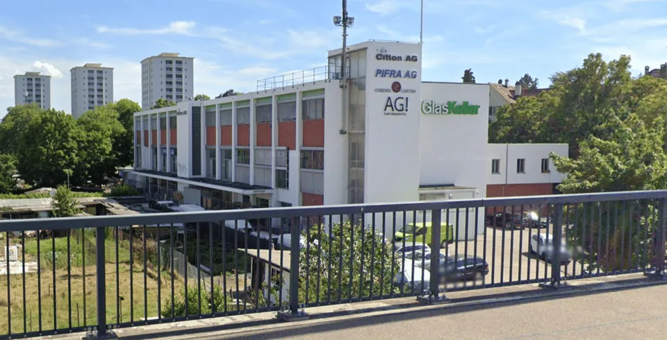 39m2 di spazio per uffici (2 uffici) al piano terra nell'edificio GlasKeller