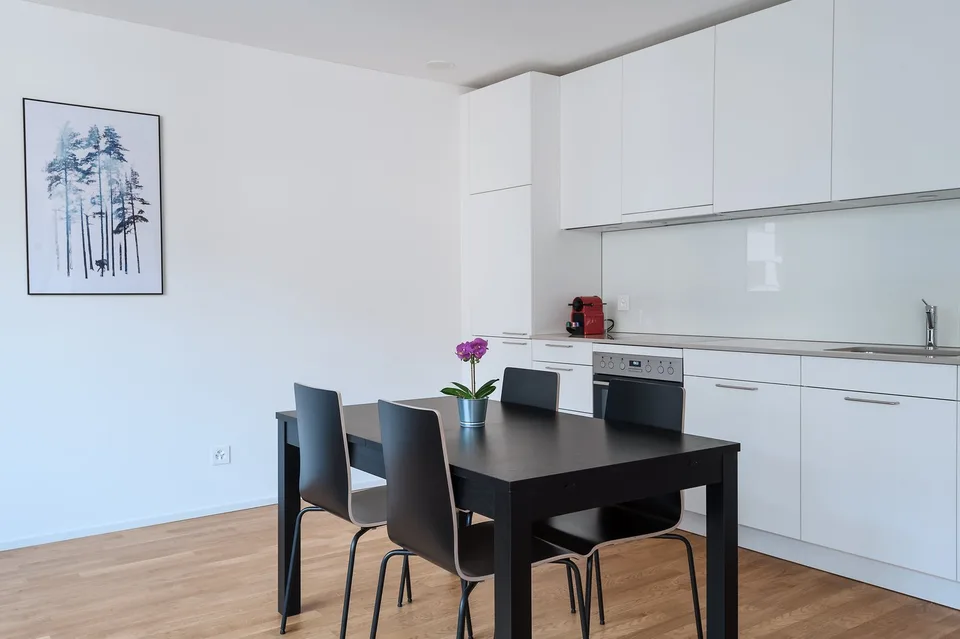 Moderne 2.5-Zimmer-Wohnung mit Balkon in Basel