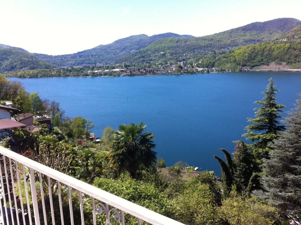 Esclusiva Villa Vista Lago con Dépendance e Spiaggia