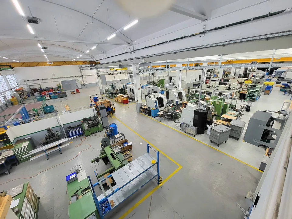 ***RENTAL SPACE FOR VISIONARIES - COMMERCIAL UNIT FOR RENT*** – photo 9 of 17